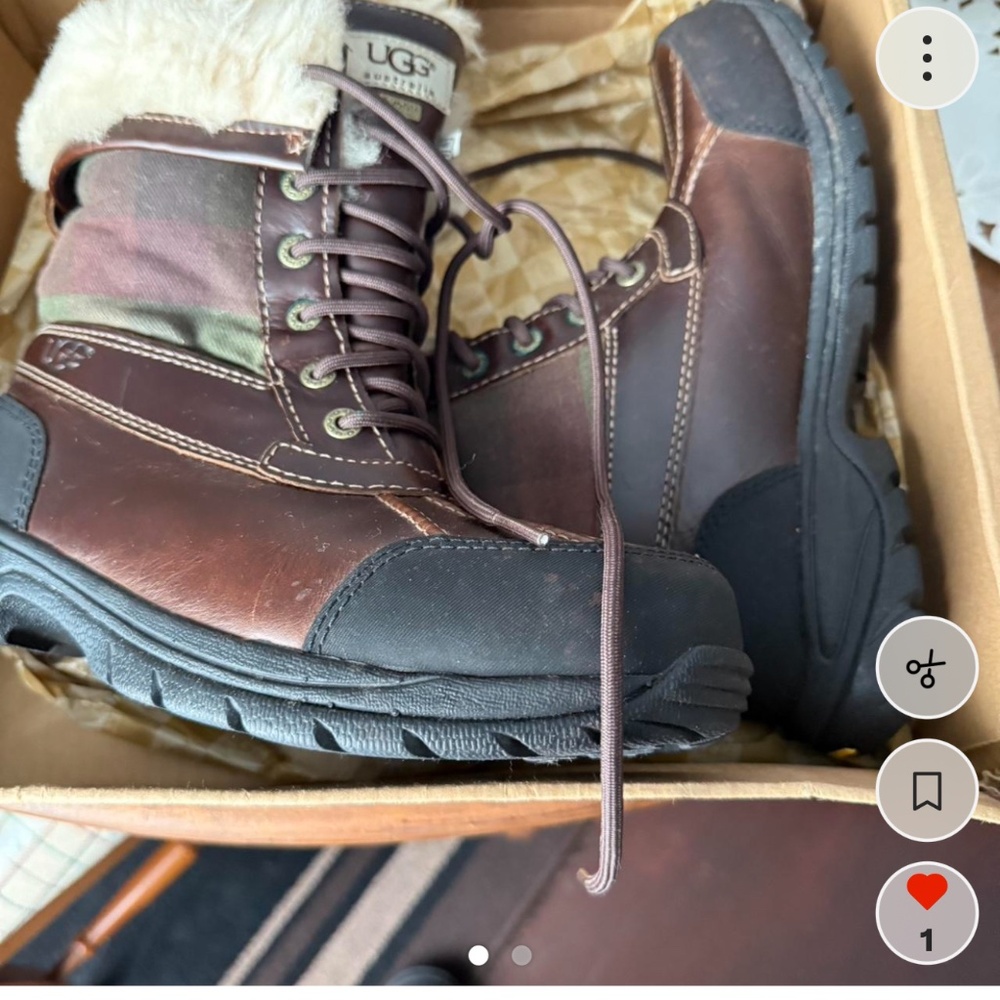 130 size 81/2 - Picture 2 of 3